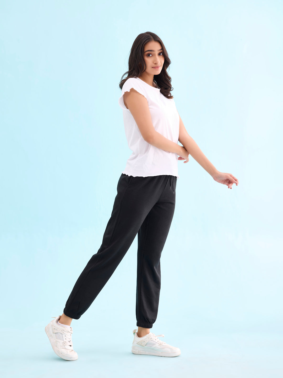 Women Solid Black Mid Rise Ultra Warm Jogger