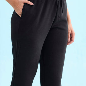 Women Solid Black Mid Rise Ultra Warm Jogger
