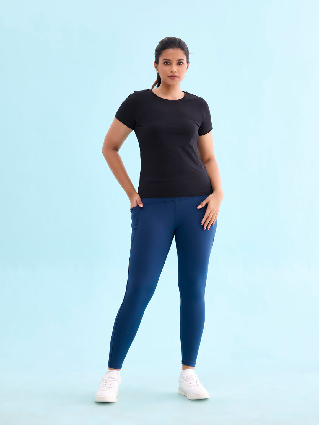 Women Solid Teal Nylon Fitness Tights
