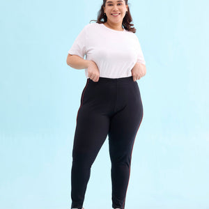 Women Solid Black Mid Rise Active Leggings