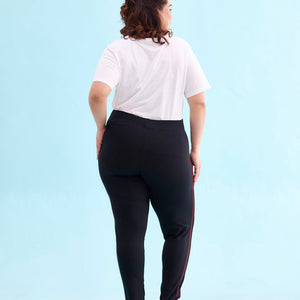 Women Solid Black Mid Rise Active Leggings