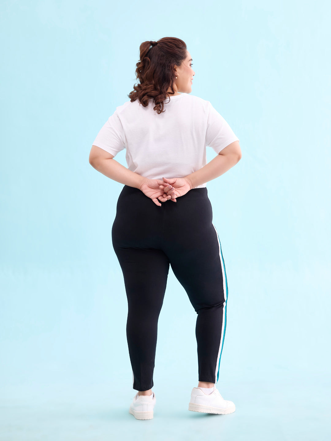 Women Solid Black Stripe Mid Rise Active Leggings