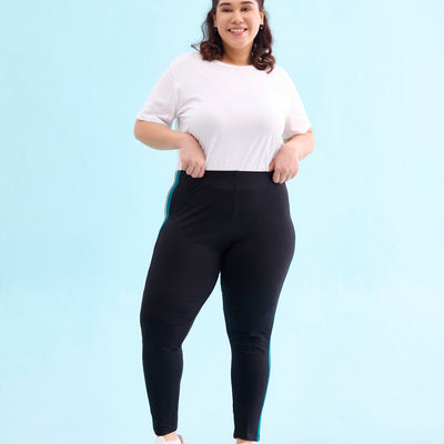Women Solid Black Stripe Mid Rise Active Leggings