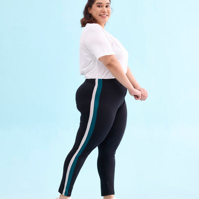 Women Solid Black Stripe Mid Rise Active Leggings