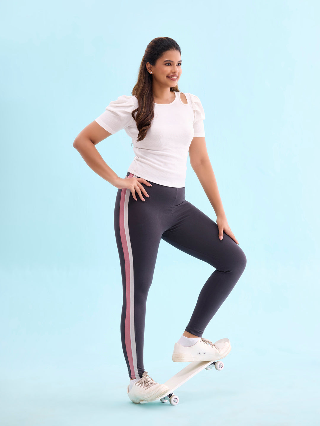 Women Solid Grey Stripe Active Leggings