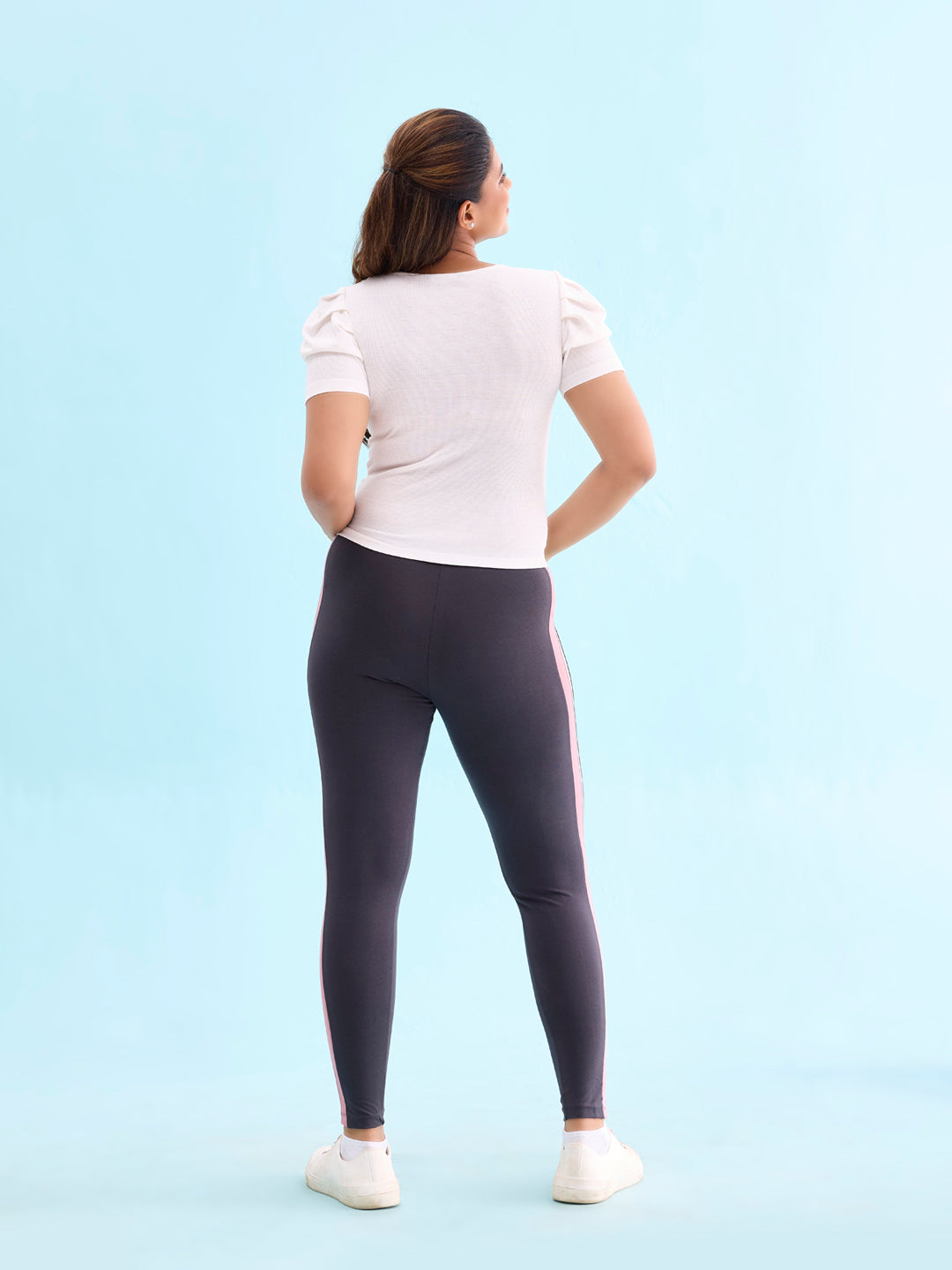 Women Solid Grey Stripe Active Leggings