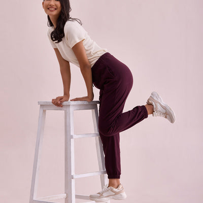 Women Solid Dark Wine Mid Rise Casual Joggers