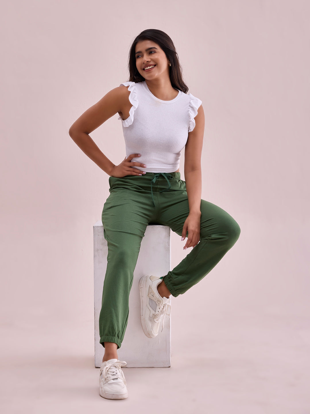 Women Solid Evergreen Mid Rise Cotton Casual Joggers