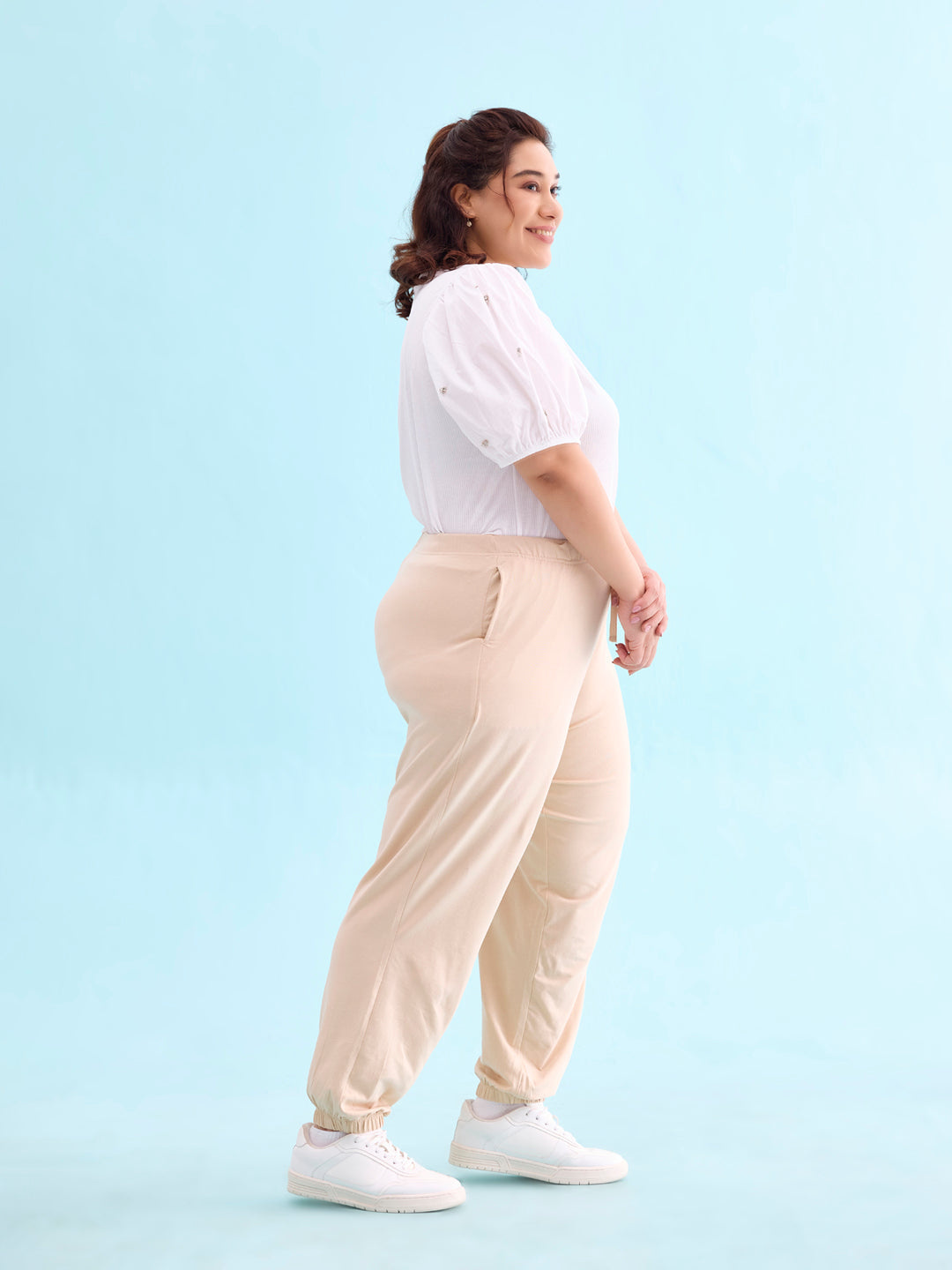 Women Solid Light Beige Mid Rise Casual Joggers