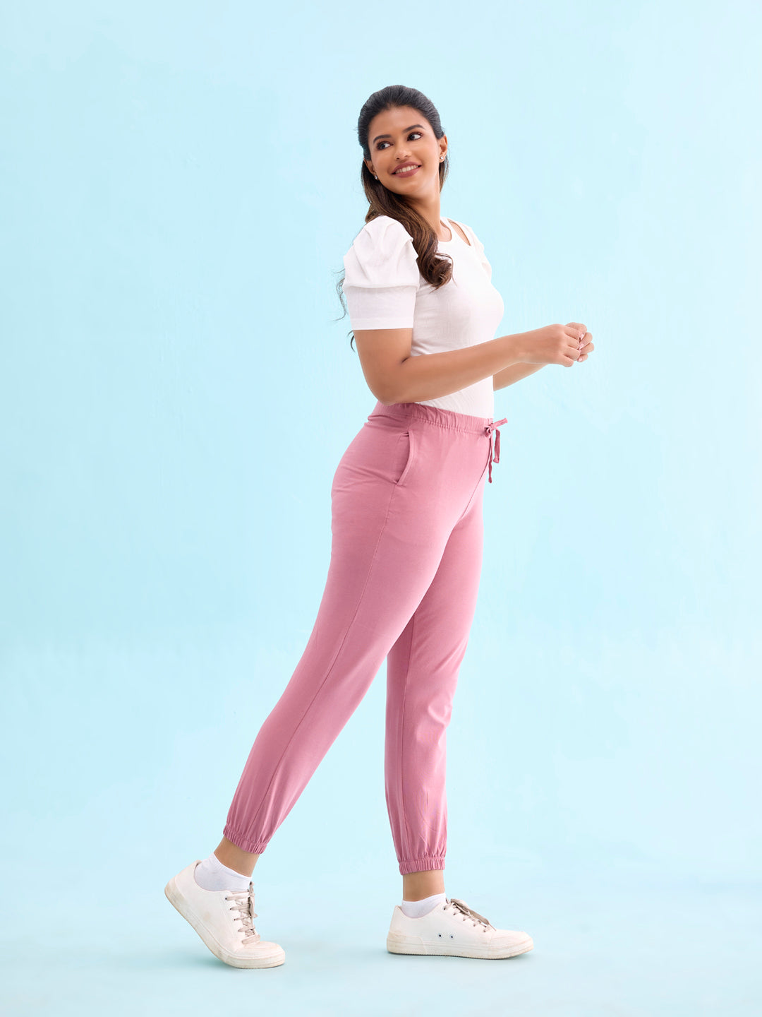 Women Solid Mauve Mid Rise Casual Joggers