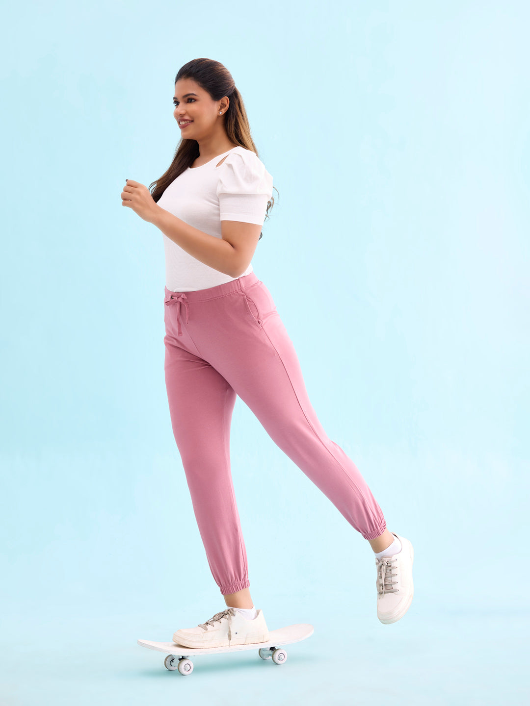 Women Solid Mauve Mid Rise Casual Joggers
