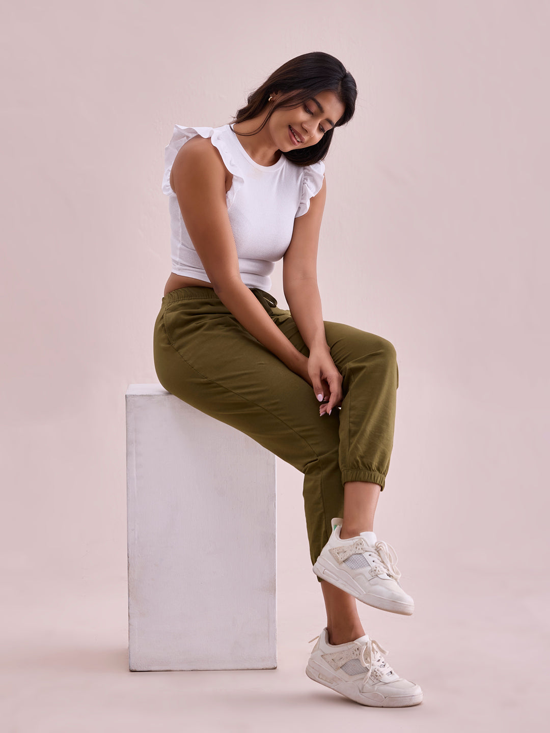Women Solid Olive Green Mid Rise Casual Joggers