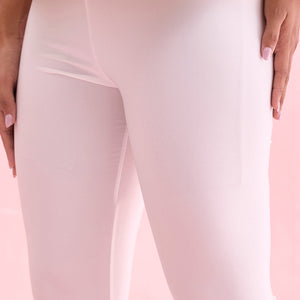 Women Solid White Shimmer Cropped Leggings
