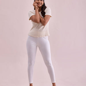 Women Solid Cream Ribbed Leggings