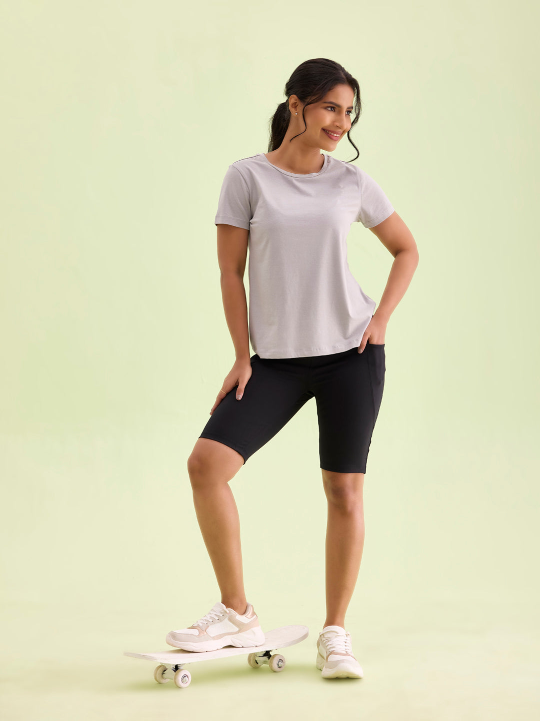 Women Solid Black High Rise Active Shorts