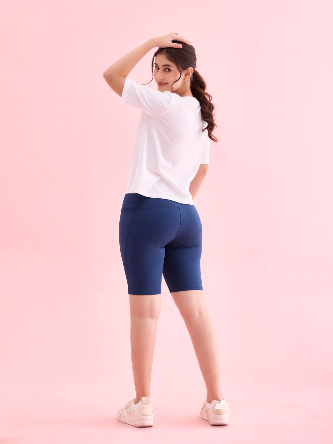 Women Solid Teal High Rise Active Shorts