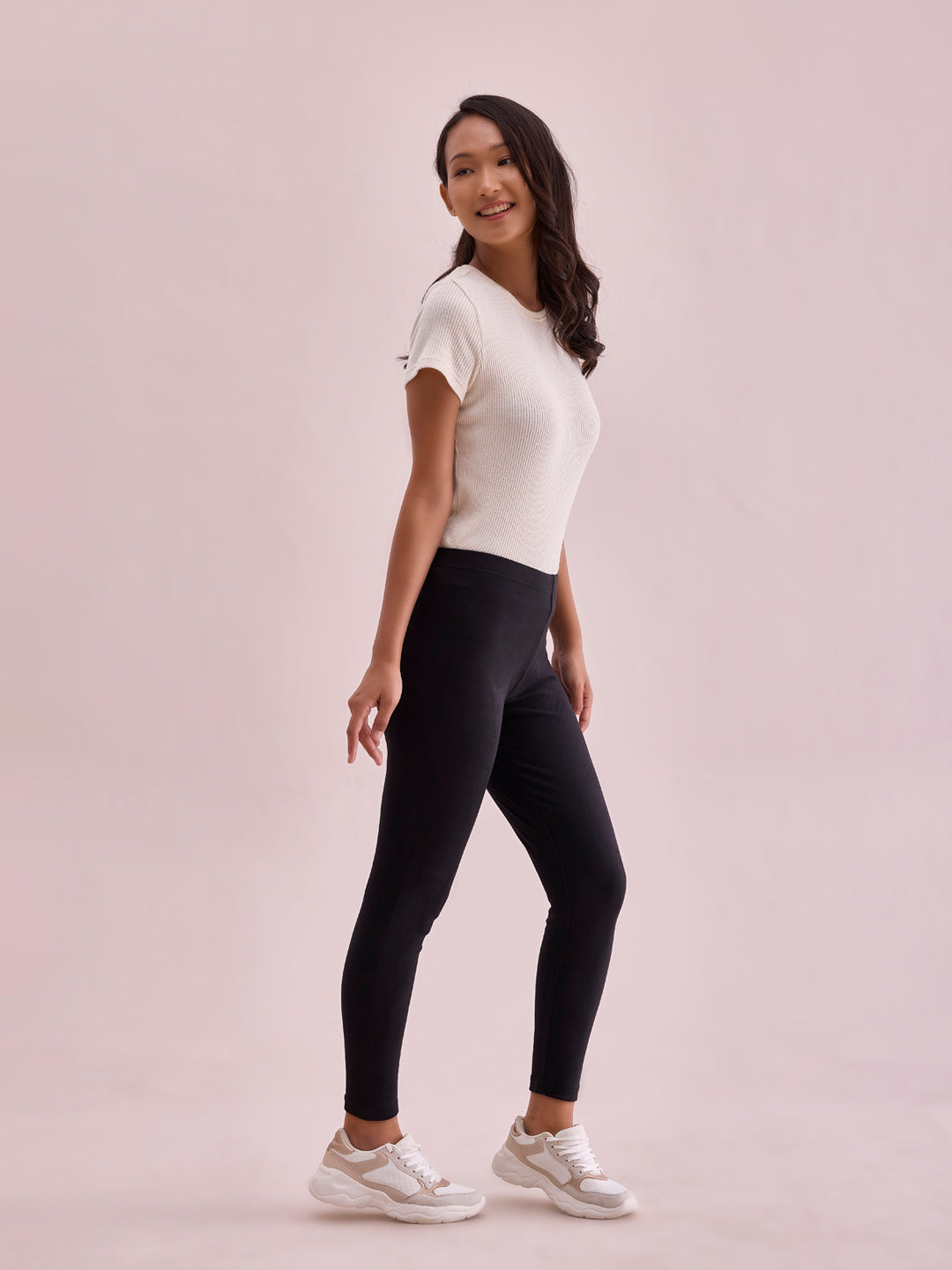 Women Solid Black Mid Rise Warm Suede Legging