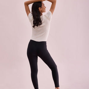 Women Solid Black Mid Rise Warm Suede Legging