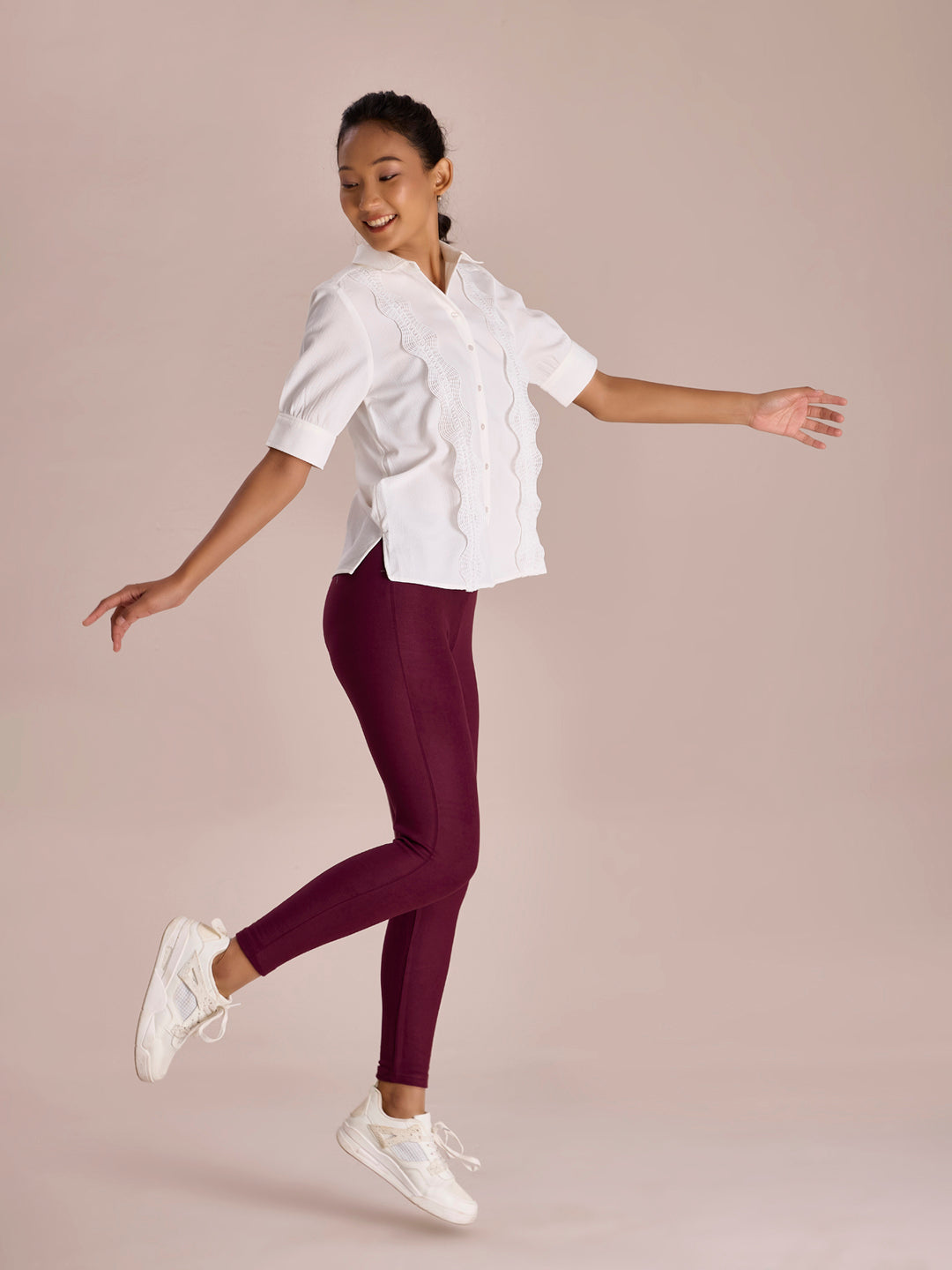 Women Solid Maroon Mid Rise Warm Suede Legging