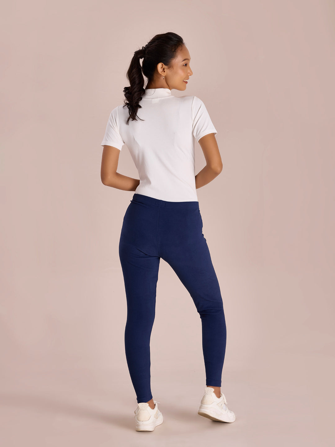 Women Solid Navy Mid Rise Warm Suede Legging