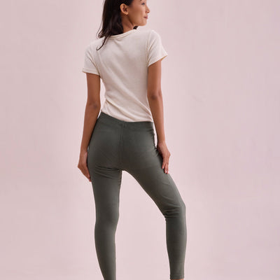 Women Solid Olive Green Mid Rise Warm Suede Legging