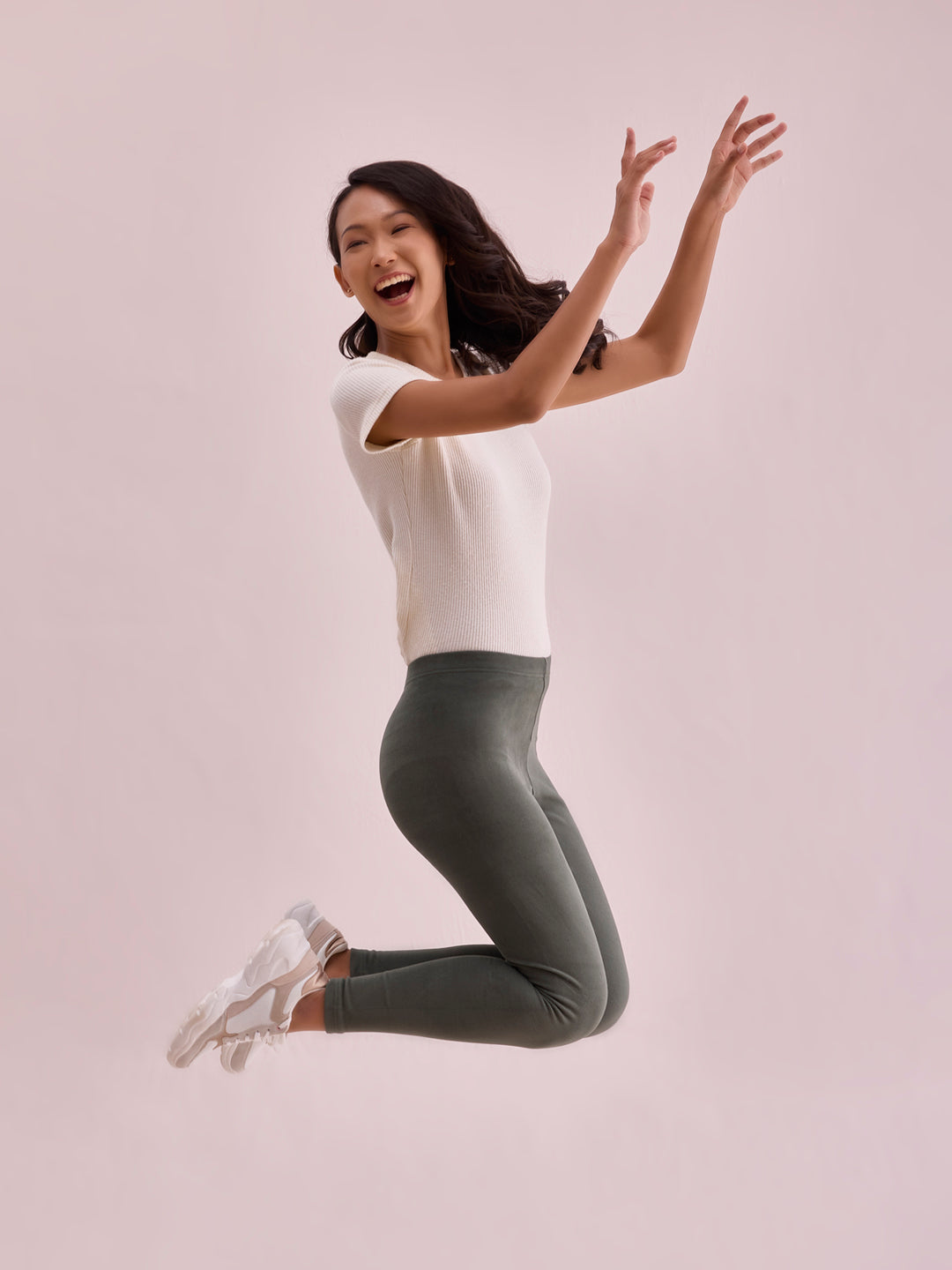 Women Solid Olive Green Mid Rise Warm Suede Legging