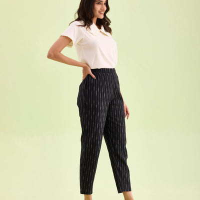 Women Solid Black Mid Rise Linen Ikat Pencil Pants