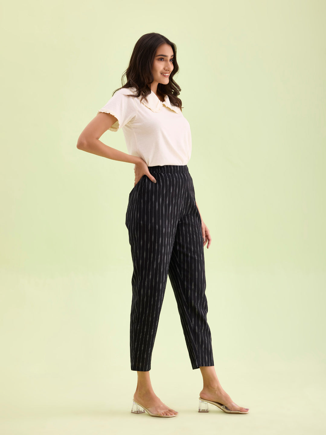 Women Solid Black Mid Rise Linen Ikat Pencil Pants