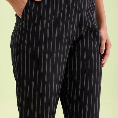 Women Solid Black Mid Rise Linen Ikat Pencil Pants