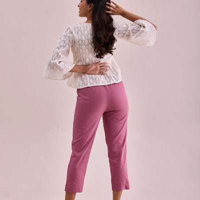 Women Solid Light Wine Mid Rise Cropped Pencil Pant