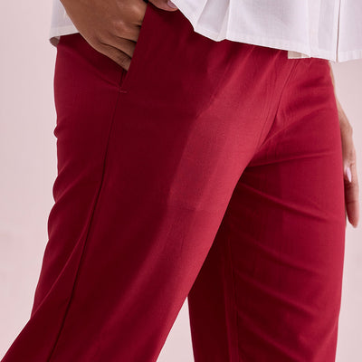 Women Solid Maroon Mid Rise Cropped Pencil Pant
