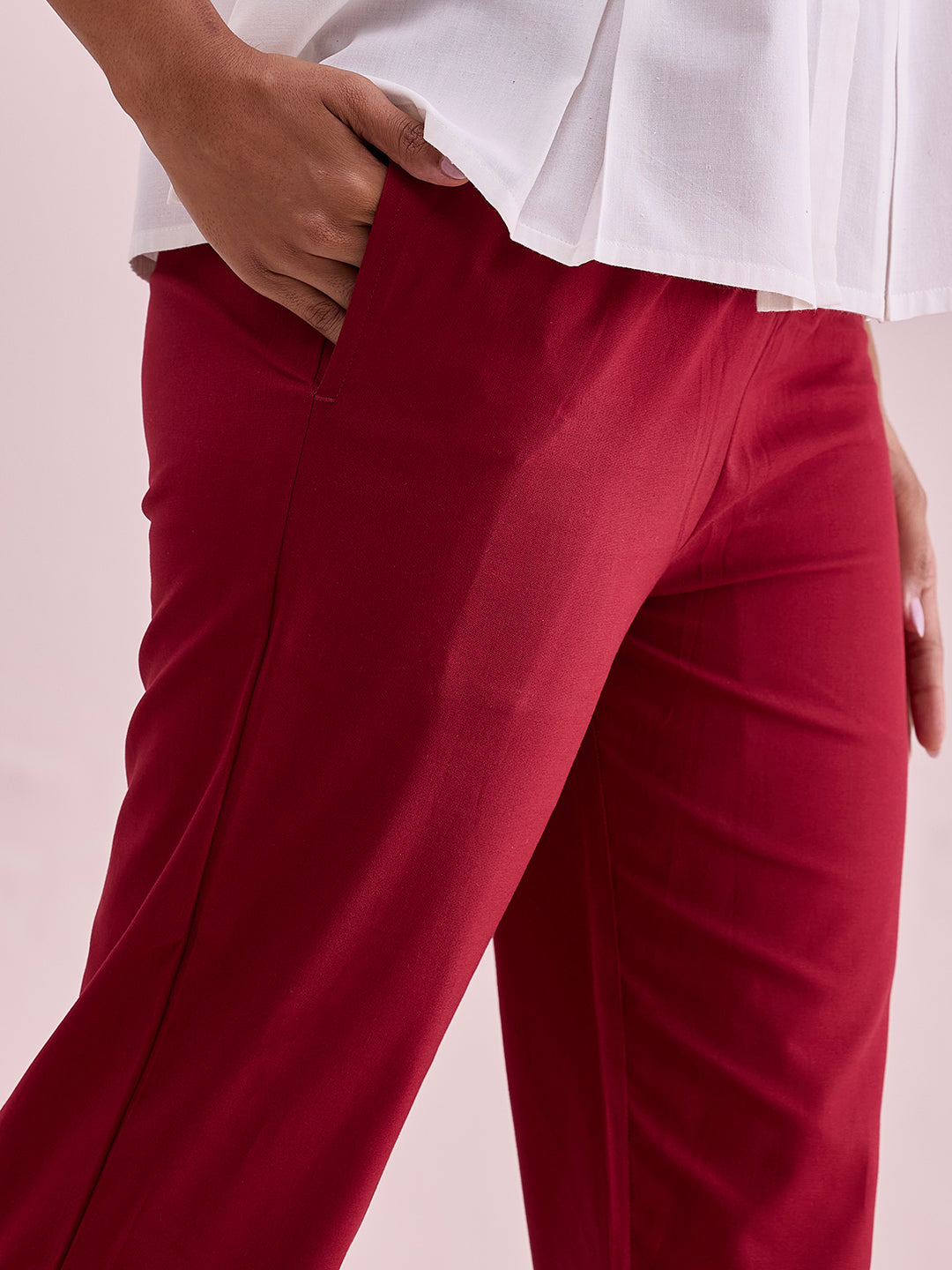 Women Solid Maroon Mid Rise Cropped Pencil Pant