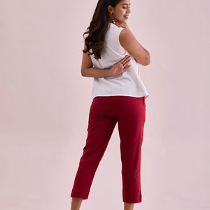 Women Solid Maroon Mid Rise Cropped Pencil Pant