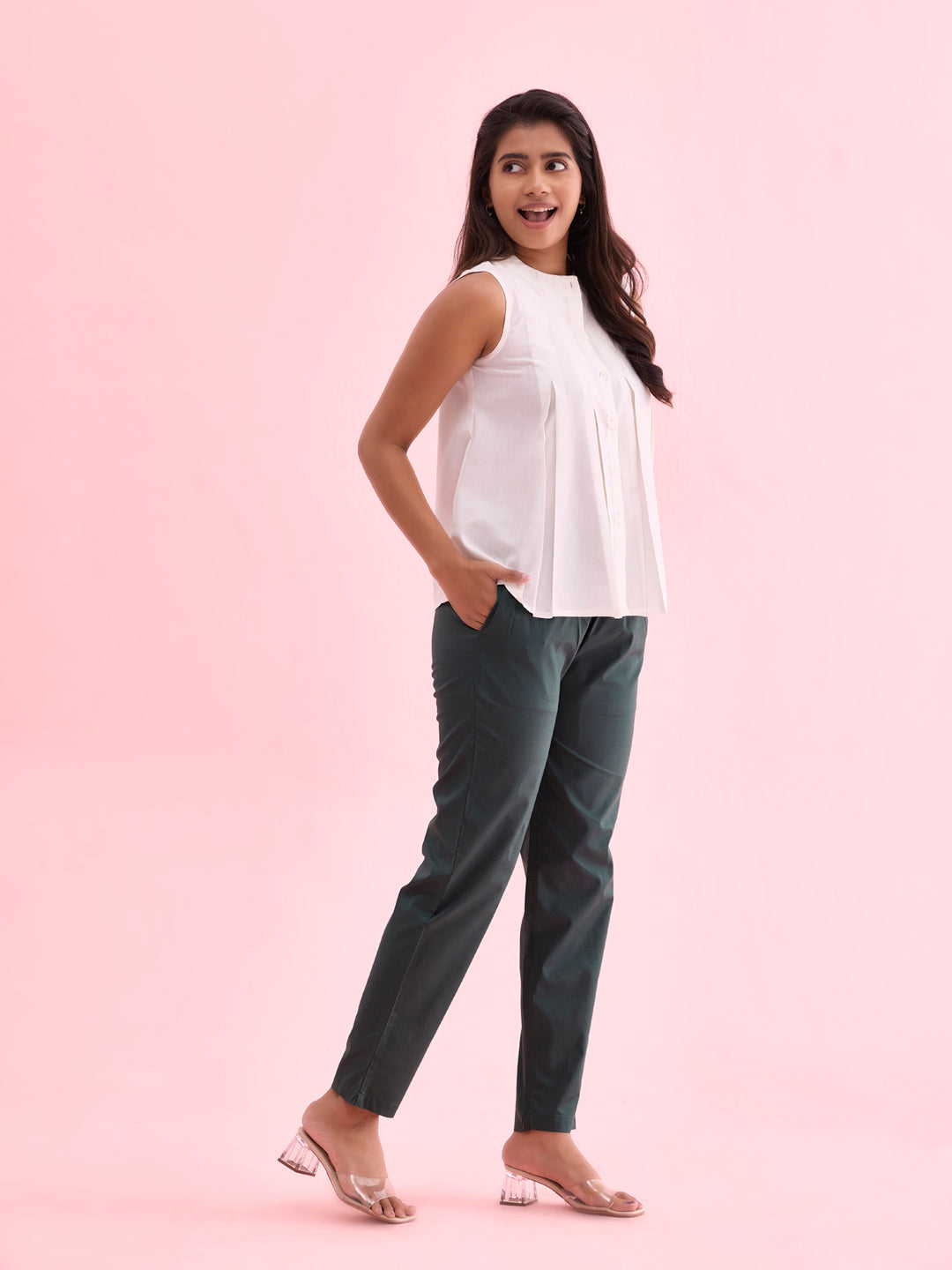 Women Solid Dark Green Comfort Fit Cotton Pants