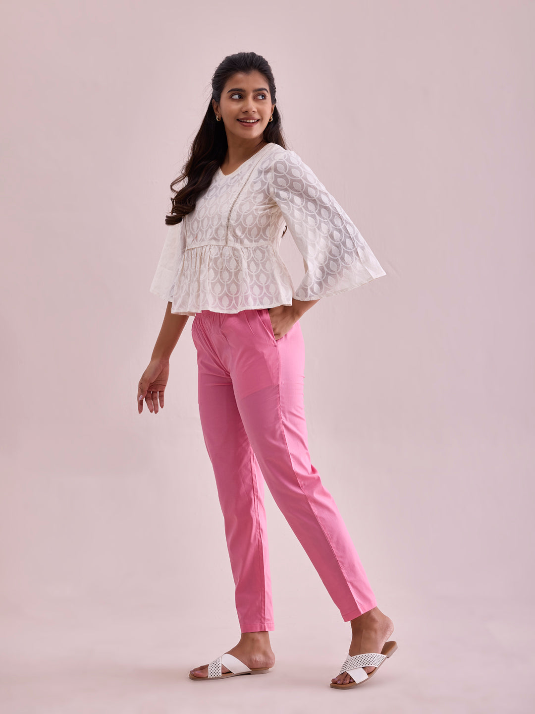 Women Solid Young Pink Mid Rise Cotton Pants