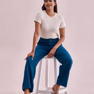 Women Solid Turquoise Blue Linen Cargo Pant