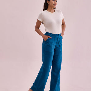 Women Solid Turquoise Blue Linen Cargo Pant