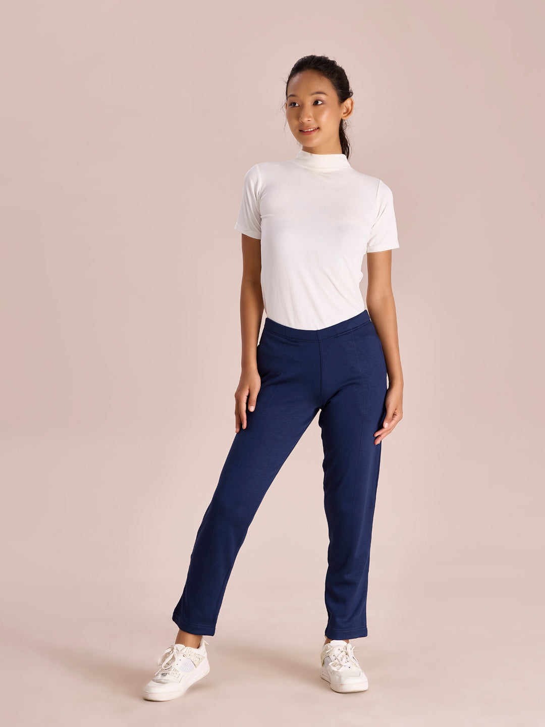 Women Solid Navy Mid Rise Ultra Warm Kurti Pant