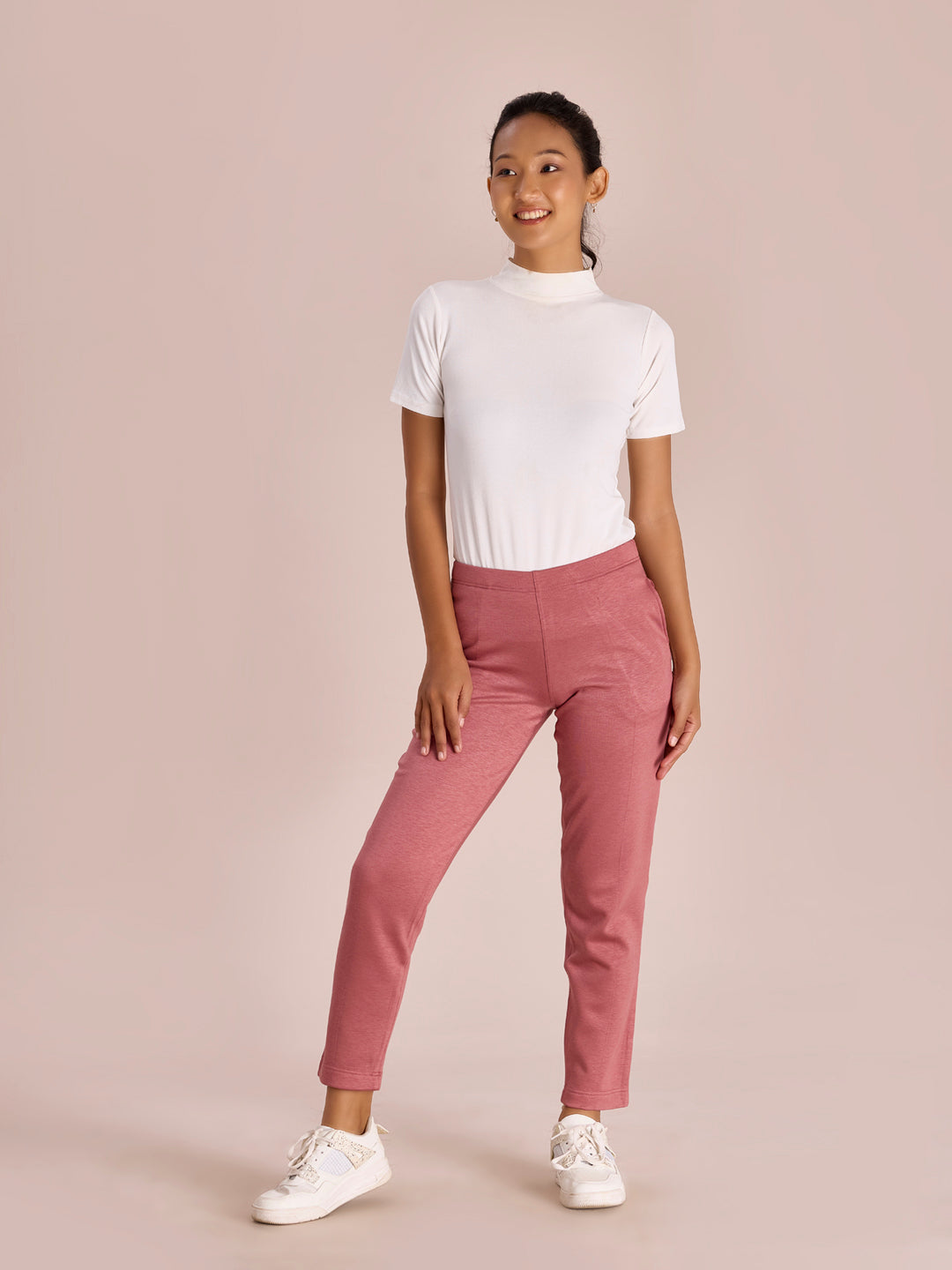 Women Solid Rusty Pink Mid Rise Ultra Warm Kurti Pant
