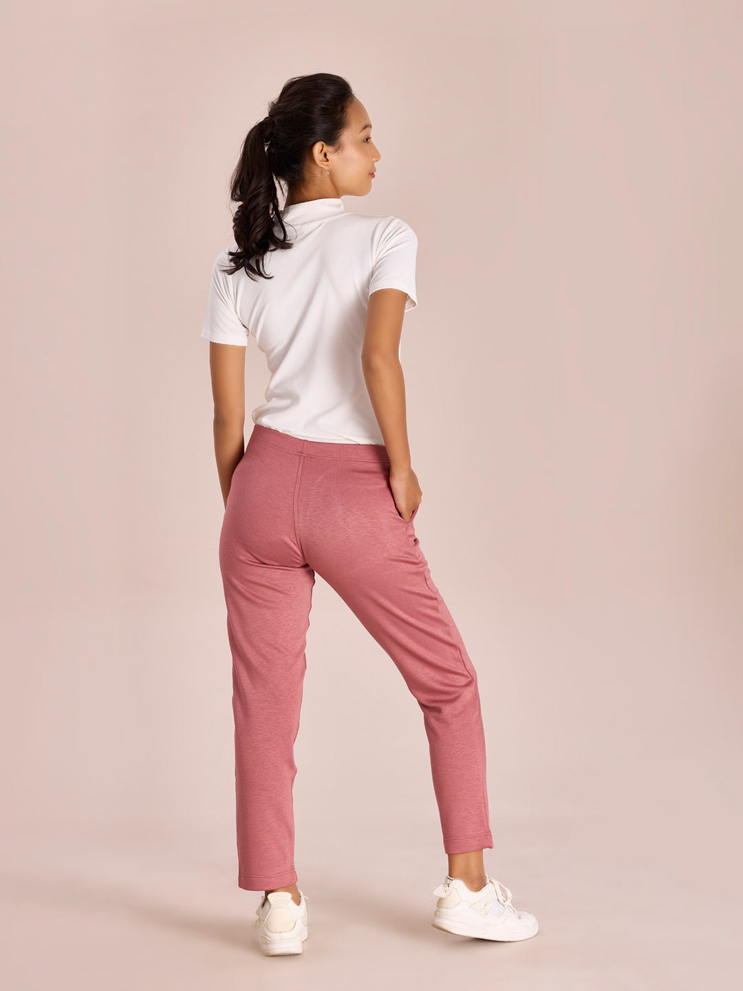 Women Solid Rusty Pink Mid Rise Ultra Warm Kurti Pant