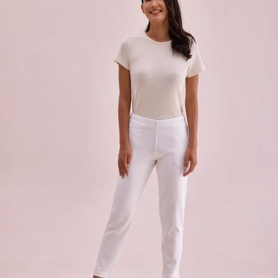 Women Solid White Mid Rise Ultra Warm Kurti Pant