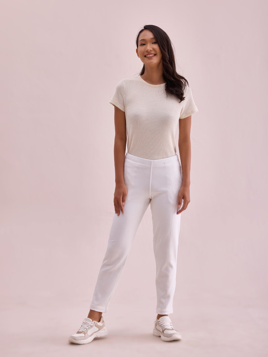 Women Solid White Mid Rise Ultra Warm Kurti Pant