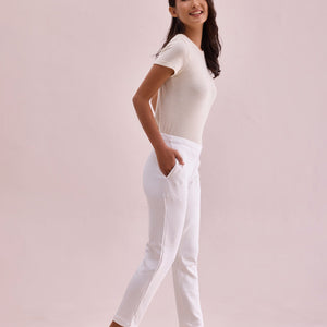 Women Solid White Mid Rise Ultra Warm Kurti Pant