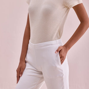 Women Solid White Mid Rise Ultra Warm Kurti Pant