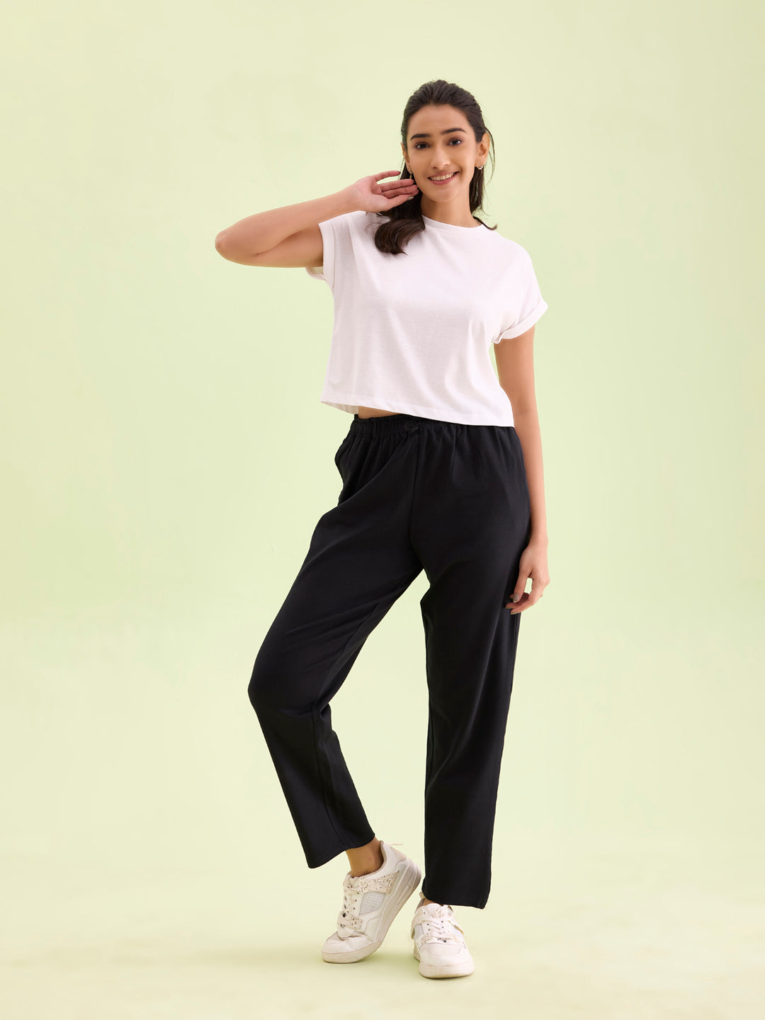 Women Solid Black Mid Rise Warm Casual Pants