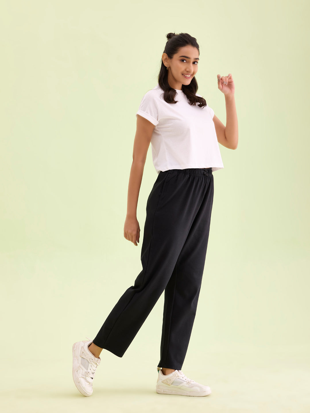 Women Solid Black Mid Rise Warm Casual Pants