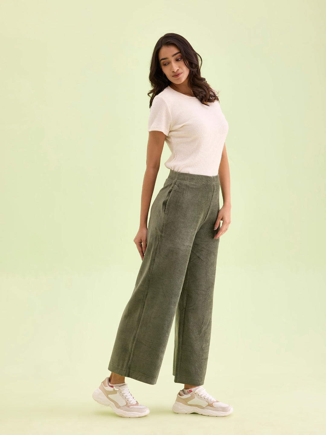 Women Solid Olive Green Mid Rise Corduory Wide Pants