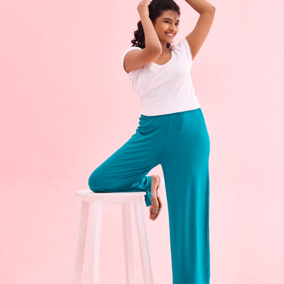 Women Solid Jade Green Viscose Mid Rise Knit Palazzos