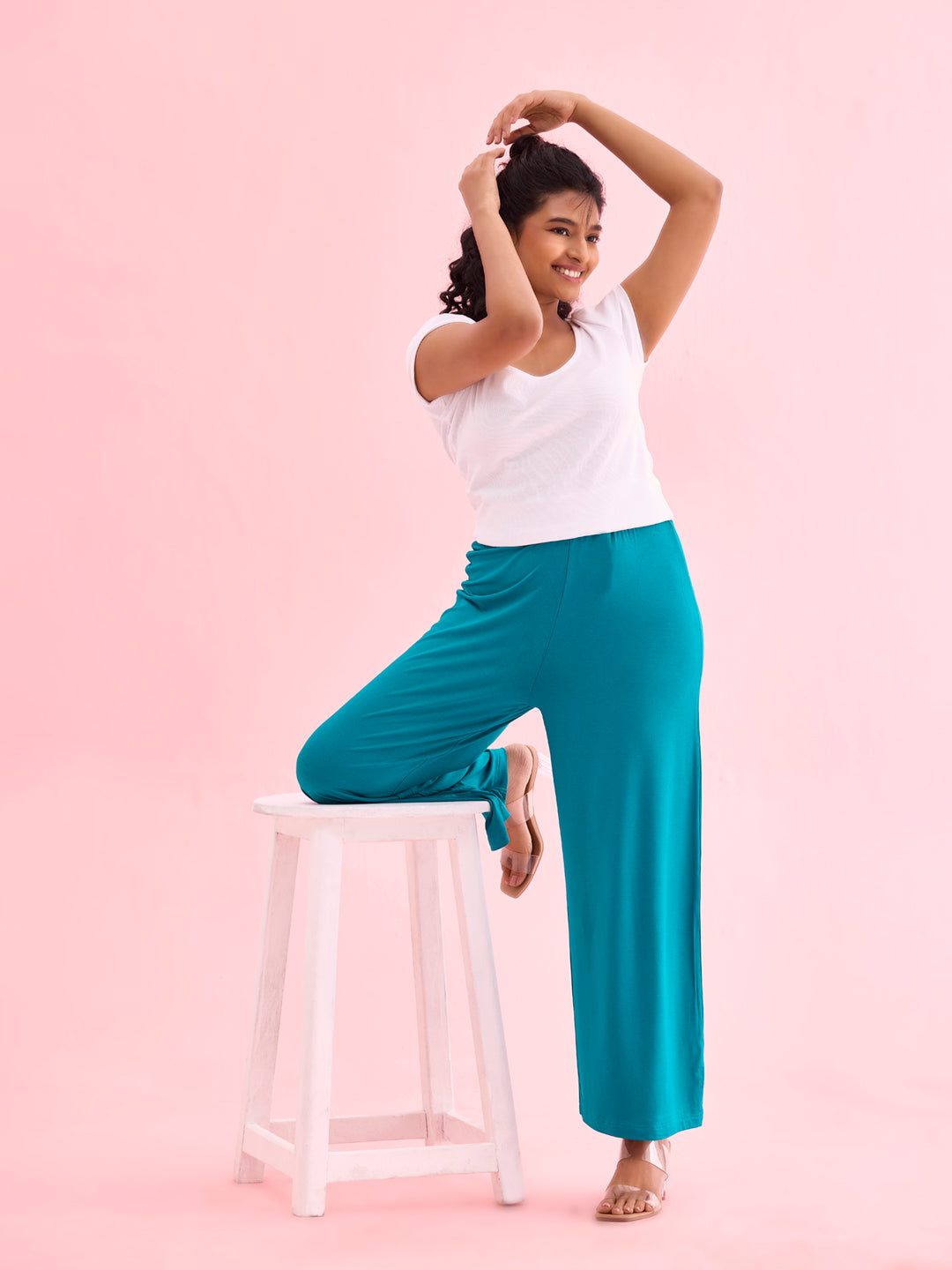 Women Solid Jade Green Viscose Mid Rise Knit Palazzos