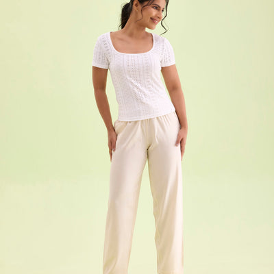 Women Solid Ecru Mid Rise Casual Pants